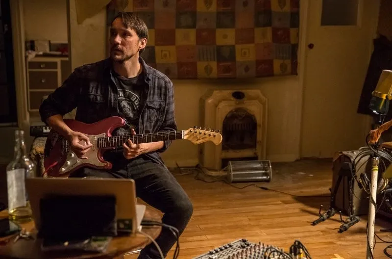 FEEDER pubstill5 cohenhollowayaskingsley christophermossphotog 28800x52829