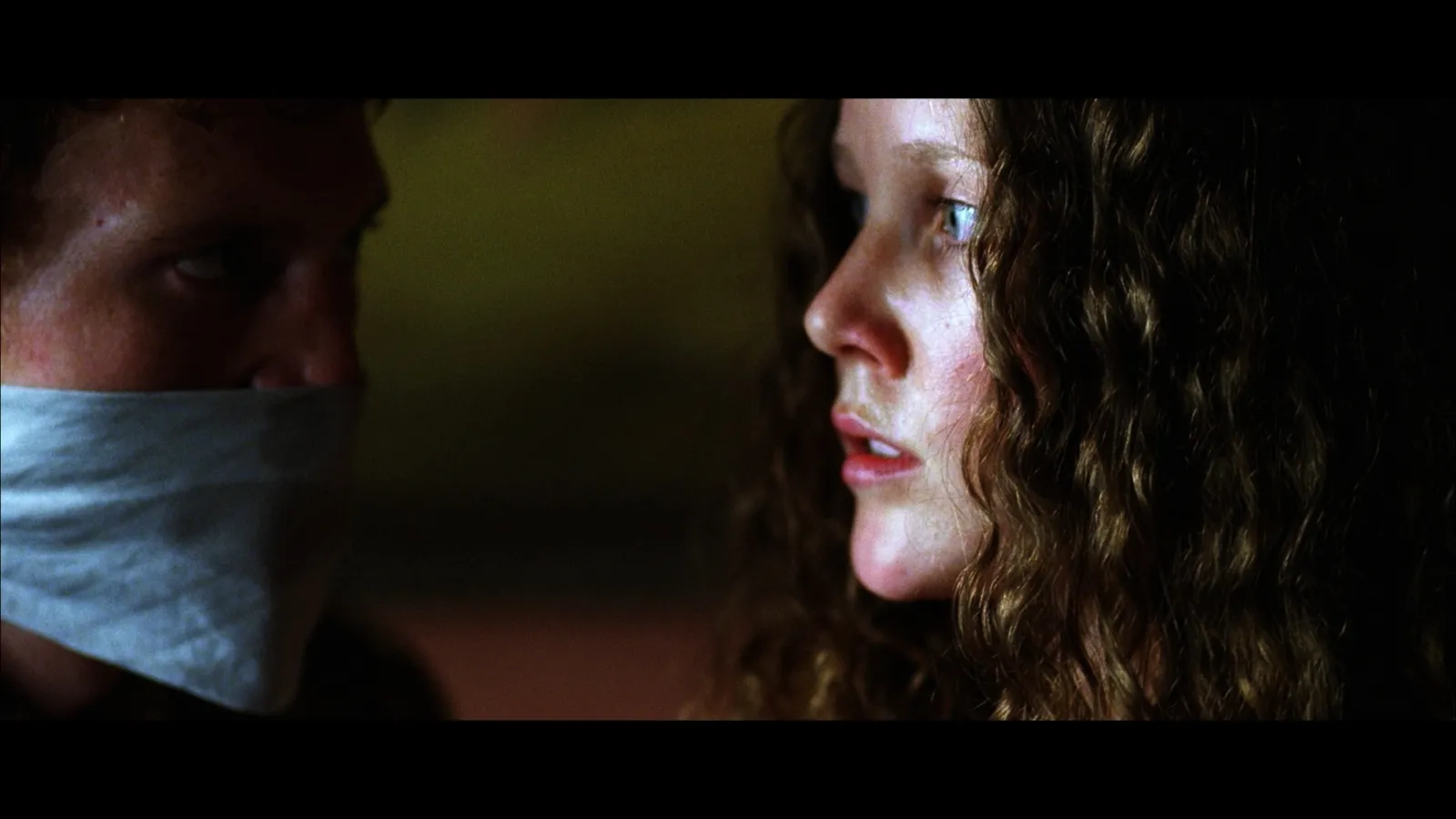 Girl20and20 Boy20hero20living20room20shot