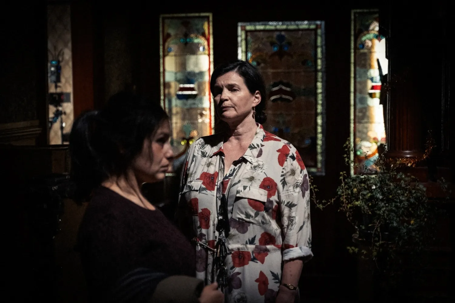 Ivy2028 Julia20 Ormond2920and20 Ellie2028 Emma20 Draper2920meeting20entranceway20 20location20 Balgownie20house WEB