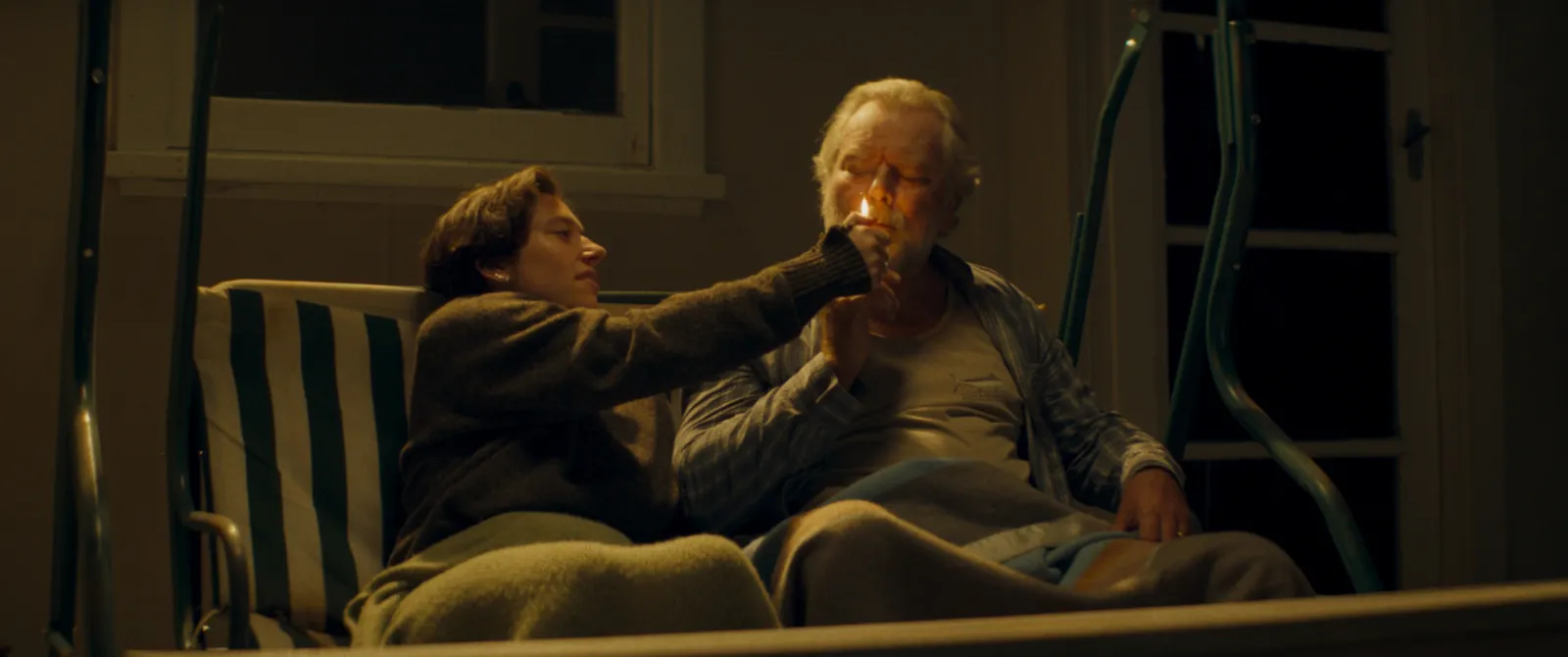 GREEN20 20 Mark20 Mitchinson20as20 John20and20 Gabe20 Wright20as20 Blake20 20lighting20up