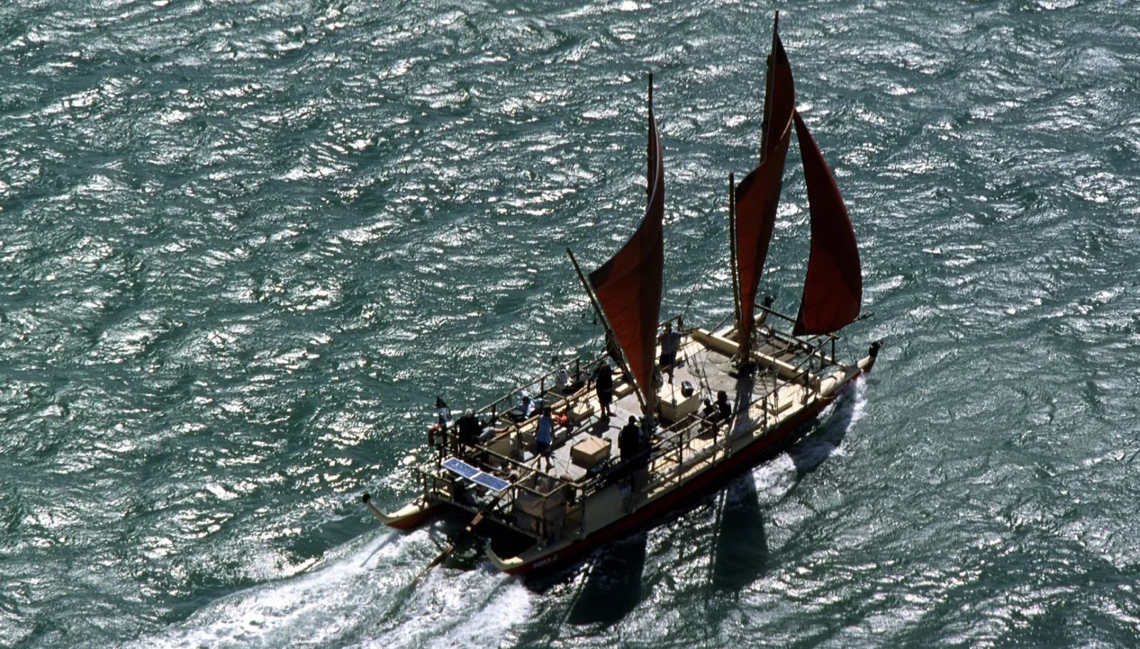 Te20 Aurere20under20sail