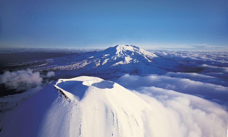 Mt Ngauruhoe & Mt Ruapehu, Central Plateau, North Island