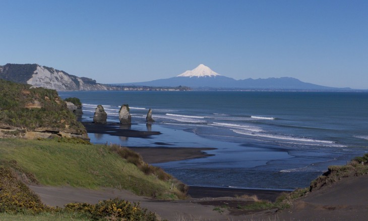 Three Sisters & Mt Taranaki, Taranaki, North IslandCoa