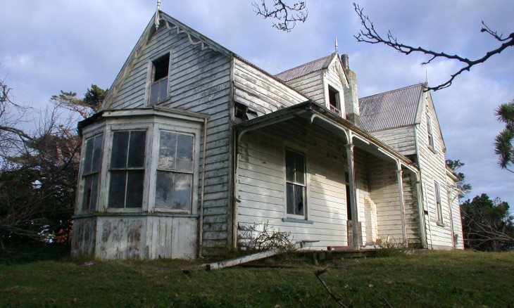 Farmhouse near Hawera, Taranaki, North Island