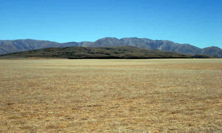Plains near Wedderburn, Otago, South Island