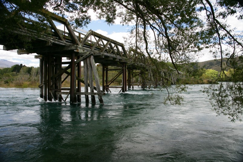 Kurow Bridge, Waitaki River, Otago, South Island