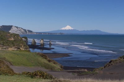 Three Sisters & Mt Taranaki, Taranaki, North IslandCoa